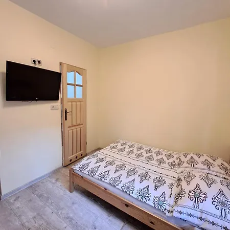 Πανσιόν U Krystyny *